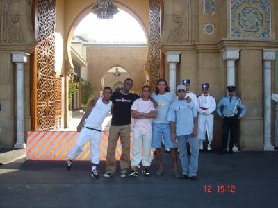 c a la porte du palais royal